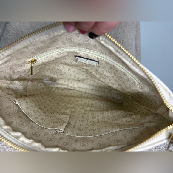 London Fog Lorraine Crossbody Bag NWT - Picture 4 of 9